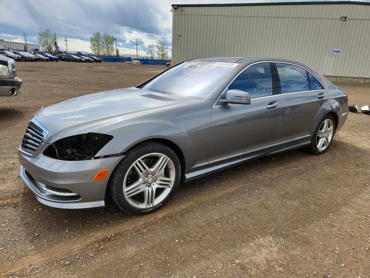 2013 Mercedes-Benz S 550, VIN WDDNG9EBXDA534385 — Front end