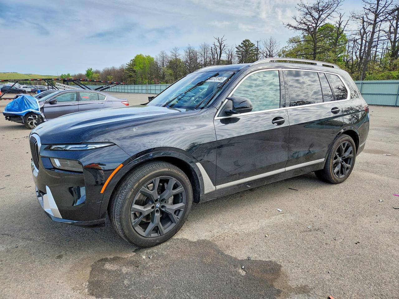 2025 BMW X7 xDrive40i, VIN 5UX23EM09S9Z32573 — Side