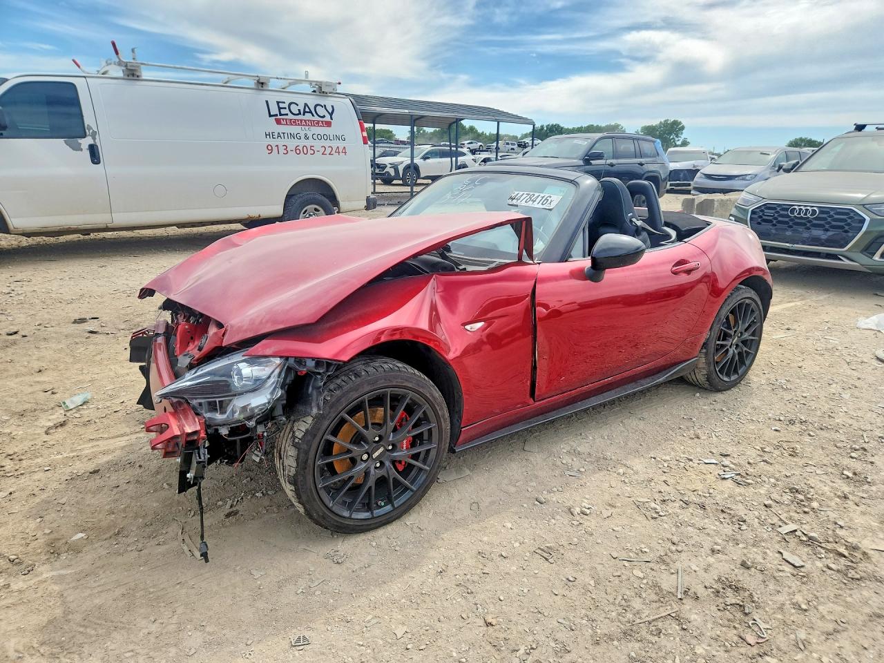 2020 Mazda MX-5 Miata Club, VIN JM1NDAC7XL0412875 — Front end