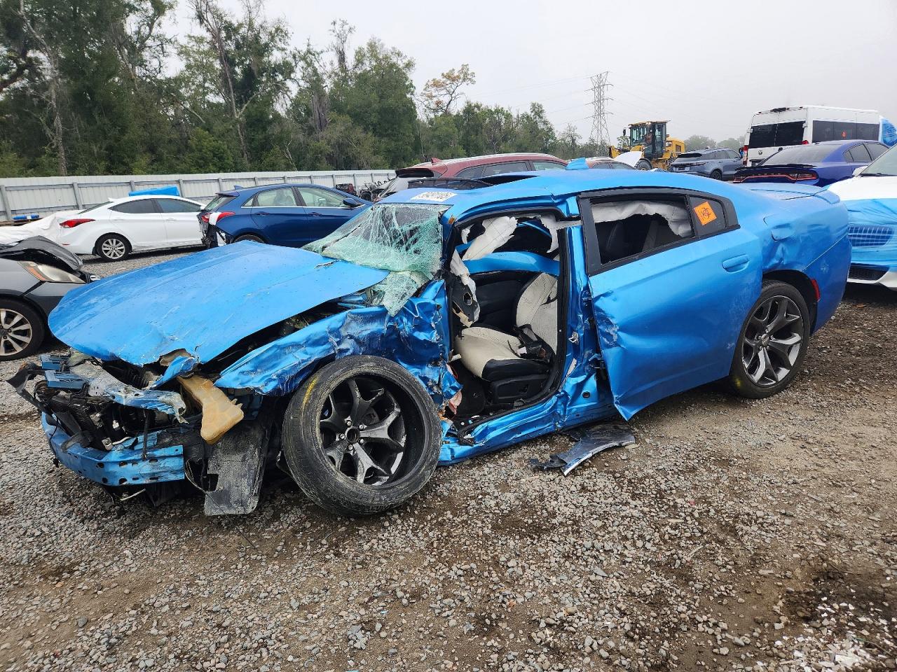 2015 Dodge Charger SXT, VIN 2C3CDXHG6FH852650 — Front end