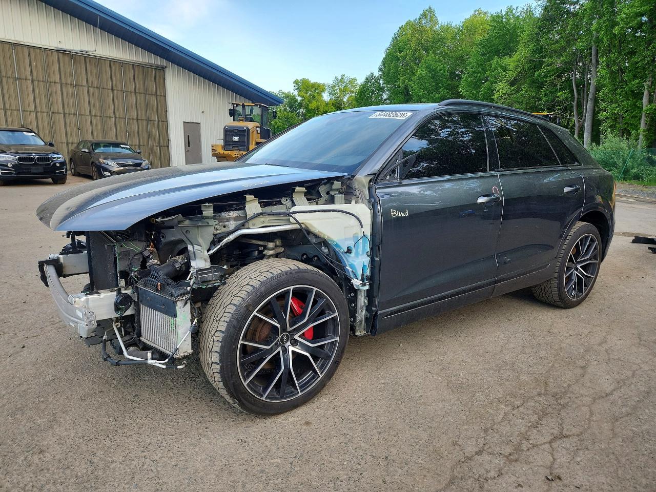 2021 Audi Q8 Premium Plus, VIN WA1EVAF11MD013961 — Перед
