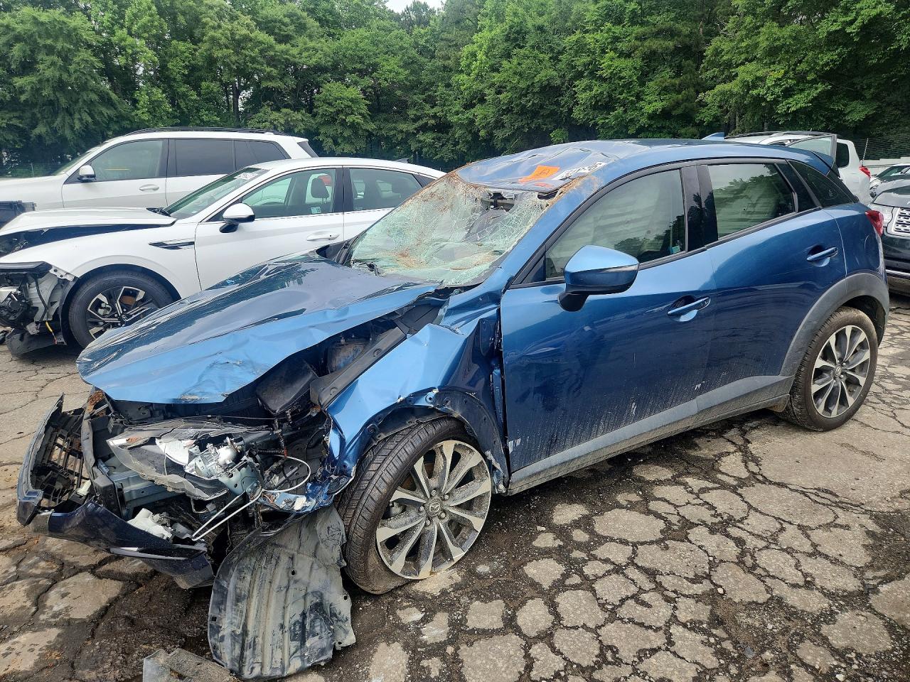 2019 Mazda CX-3 Touring, VIN JM1DKDC79K0412609 — Front end
