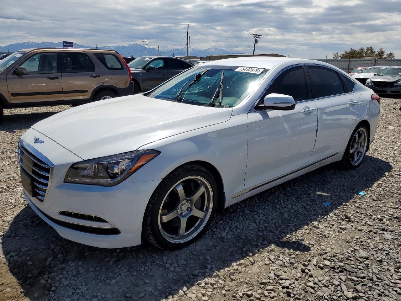 2017 Genesis G80 3.8L, VIN KMHGN4JE1HU191106 — Бок