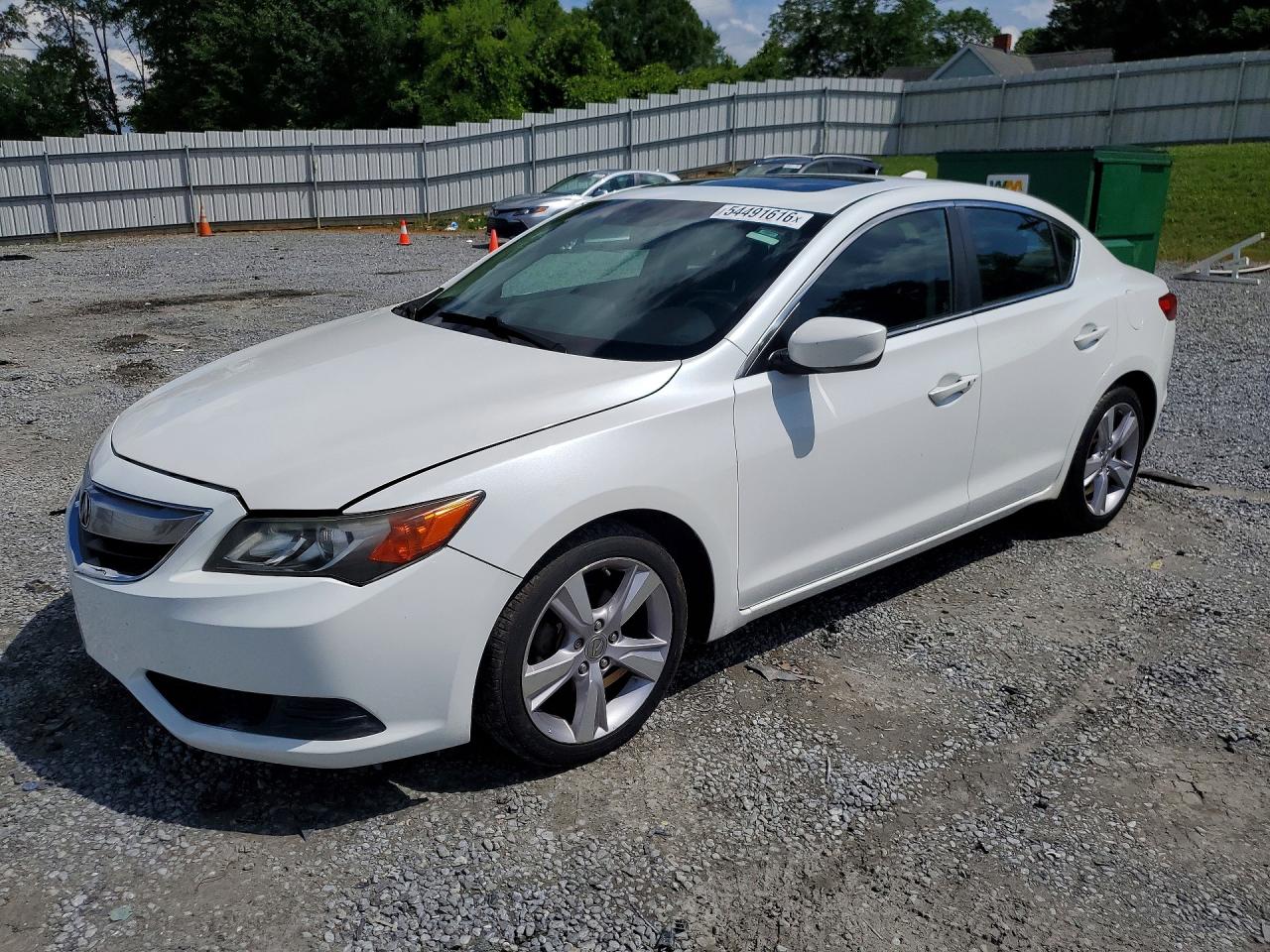 2015 Acura ILX, VIN 19VDE1F3XFE003698 — Normal wear