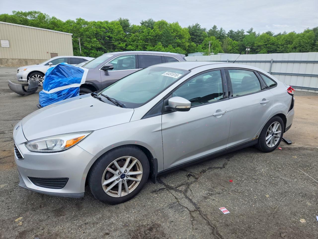 2016 Ford Focus SE, VIN 1FADP3F28GL240094 — Rear end