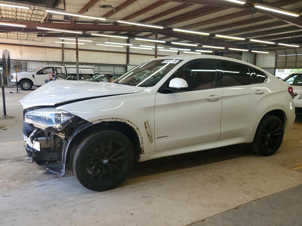 2017 BMW X6 xDrive35i, VIN 5UXKU2C39H0U30165 — Front end