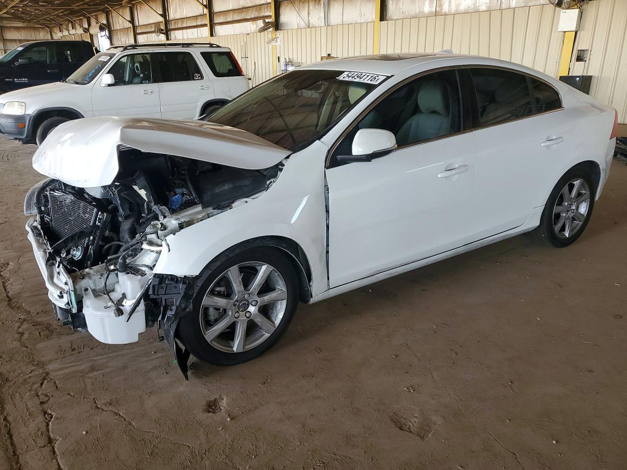 2016 Volvo S60 T5 Drive-E Premier, VIN YV126MFK2G2401467 — Front end