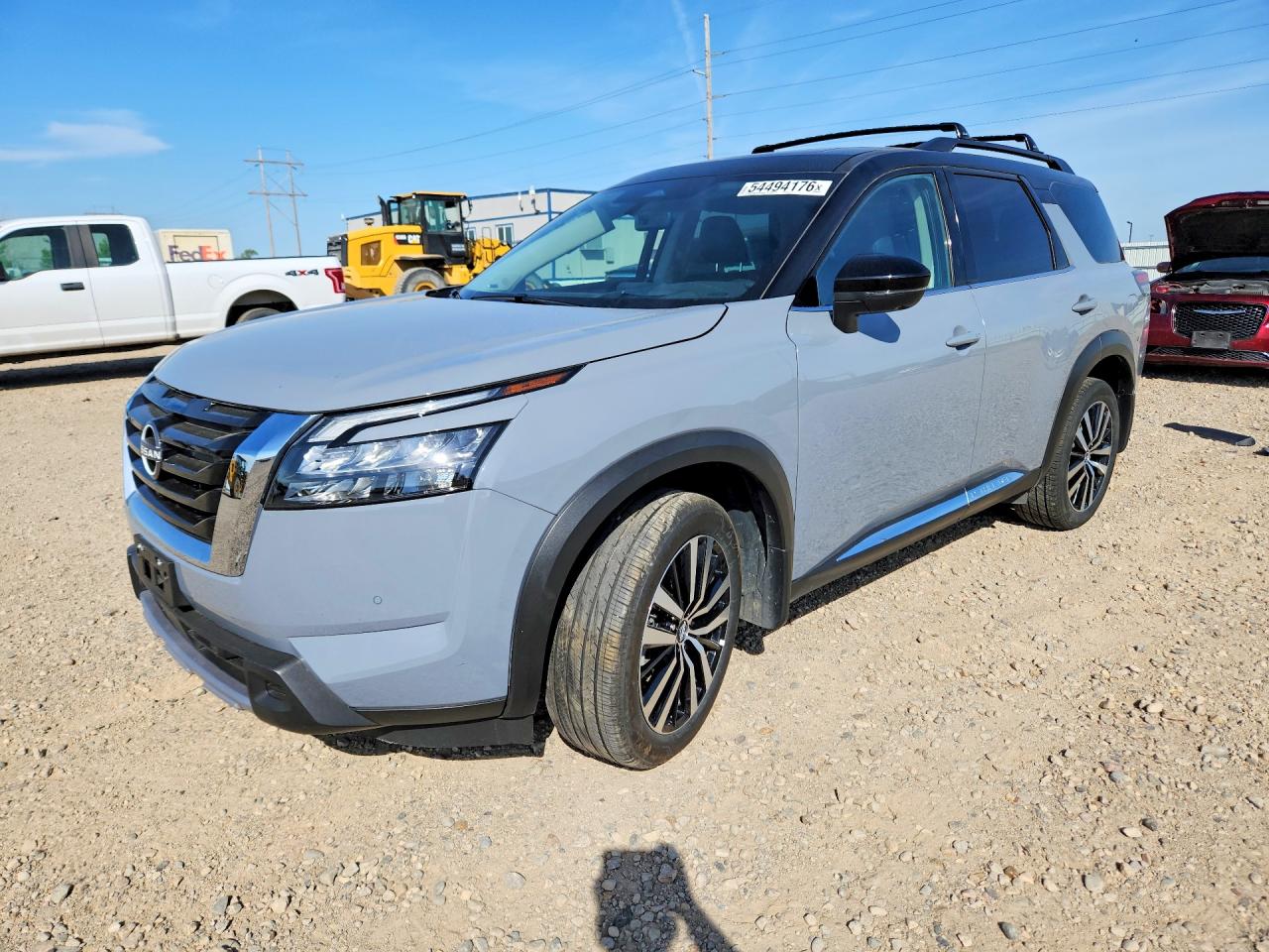 2025 Nissan Pathfinder Platinum, VIN 5N1DR3DJ4SC264072 — Бок