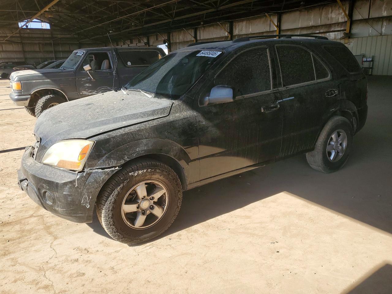 2008 Kia Sorento LX, VIN KNDJD735X85764607 — Перед