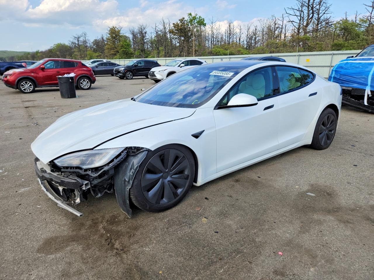 2022 Tesla Model S, VIN 5YJSA1E5XNF487541 — Перед