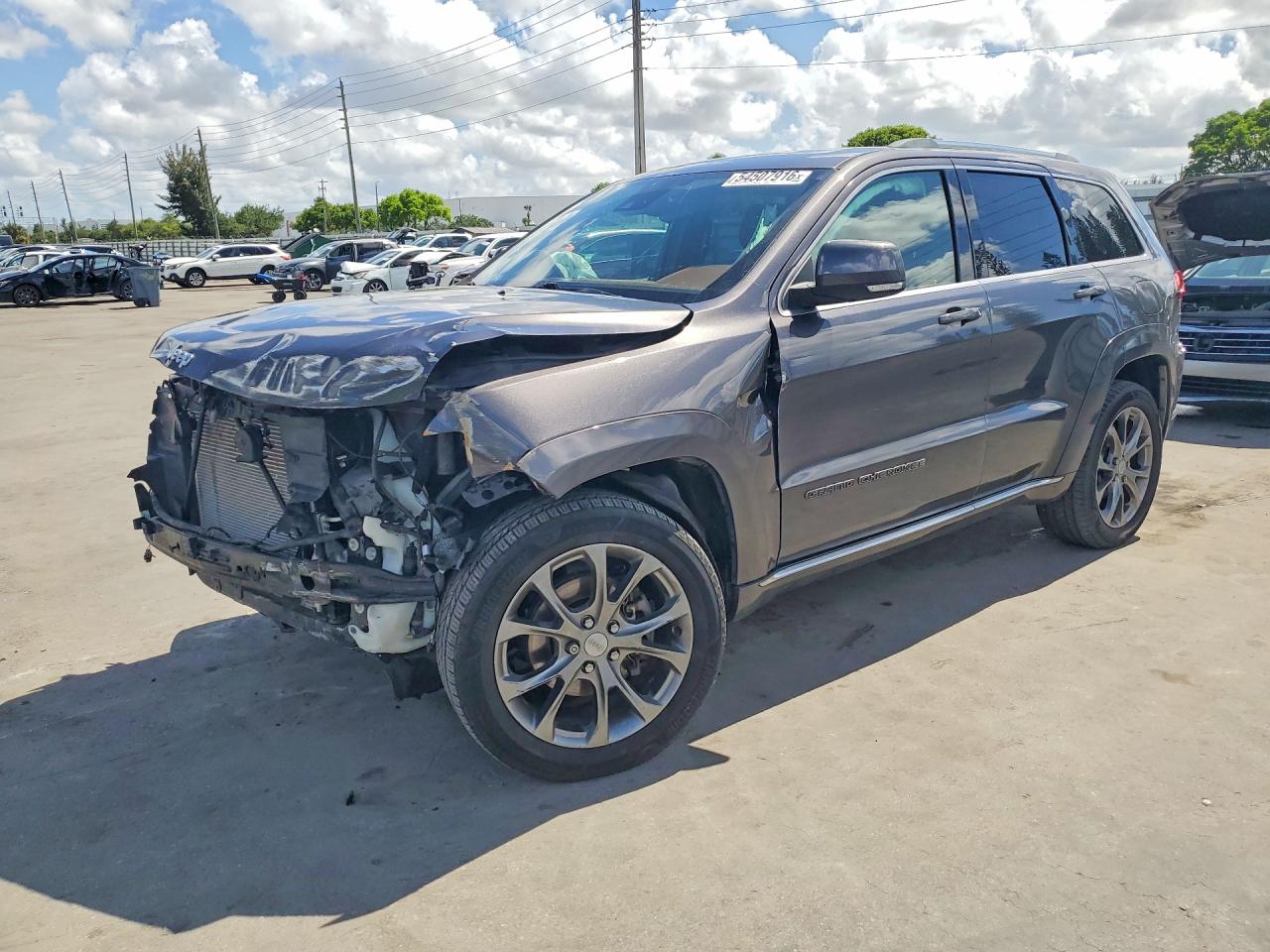 2019 Jeep Grand Cherokee Summit, VIN 1C4RJEJG0KC625271 — Front end
