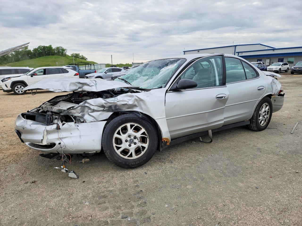 2002 Oldsmobile Intrigue GX, VIN 1G3WH52H62F206605 — Front end