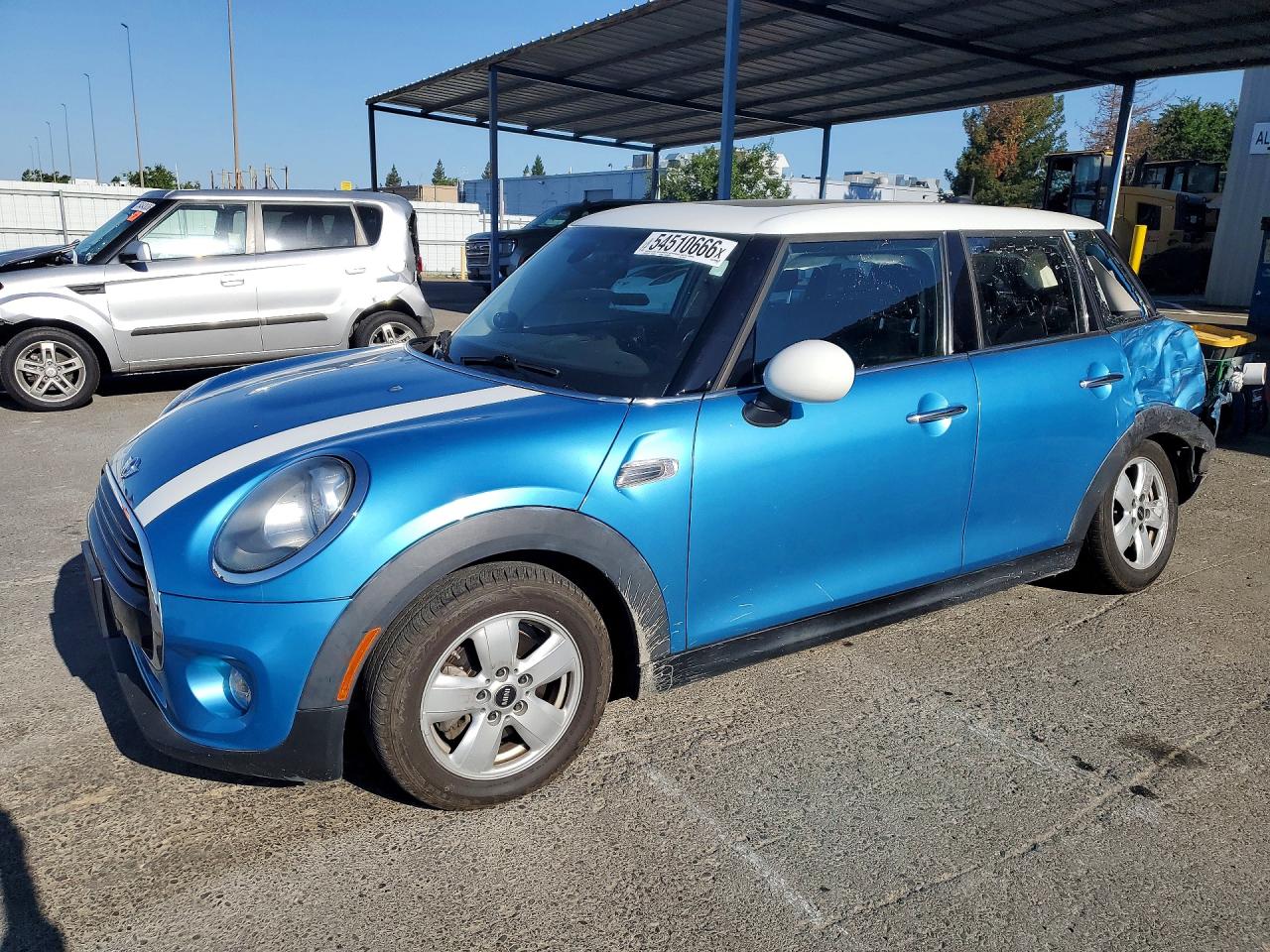 2016 MINI Hardtop 4 Door, VIN WMWXU1C55G2D09171 — Rear end