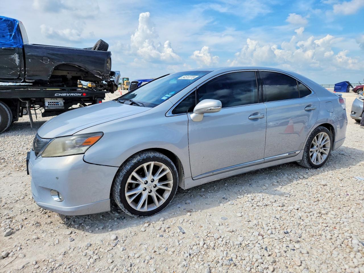 2010 Lexus HS 250h Premium, VIN JTHBB1BA5A2003415 — Side