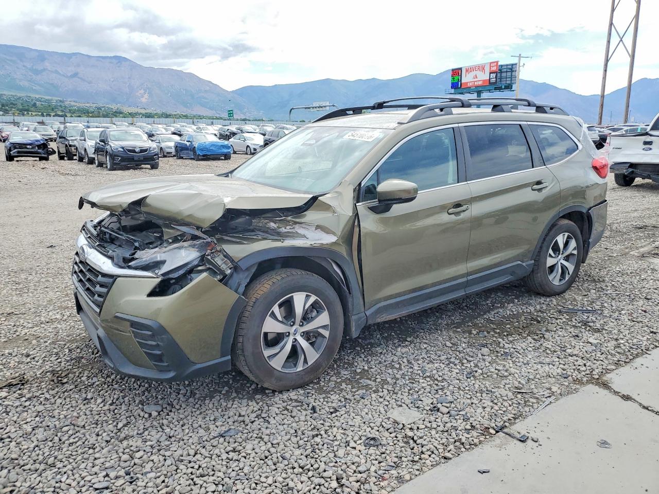 2024 Subaru Ascent Premium, VIN 4S4WMACD3R3430065 — Front end