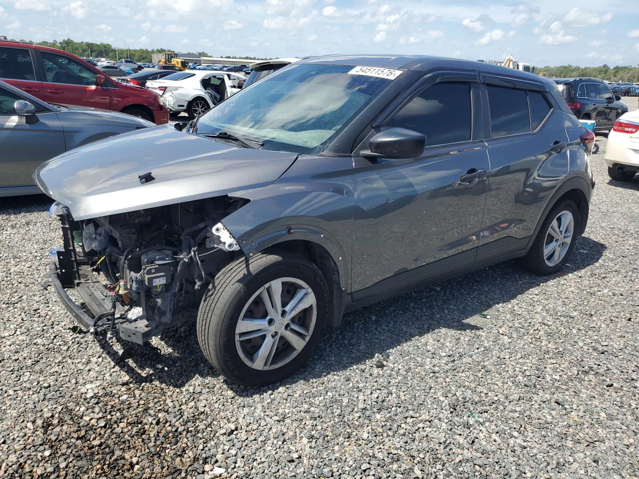 2021 Nissan Kicks S, VIN 3N1CP5BV6ML541645 — Front end