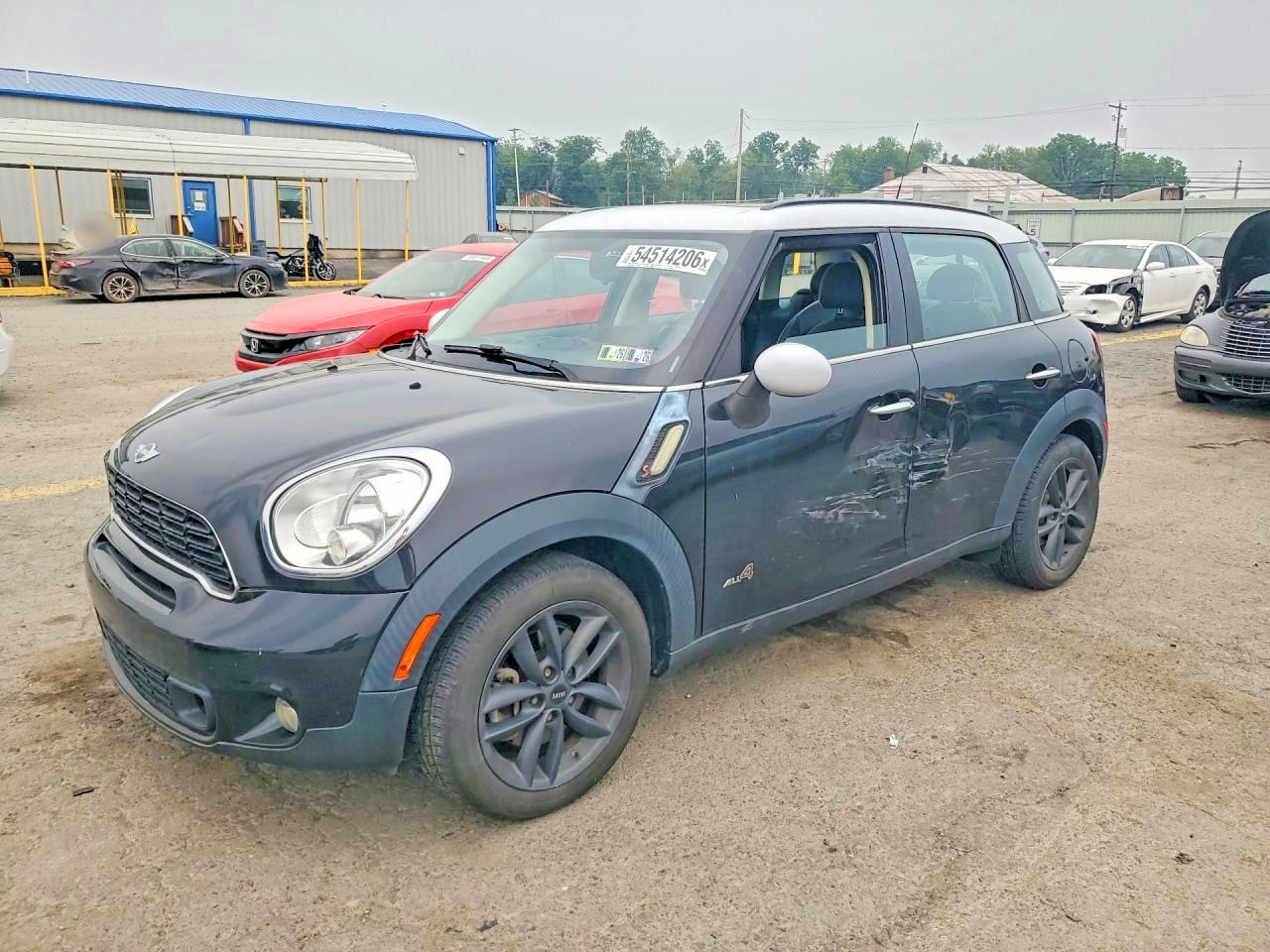 2012 MINI Countryman S, VIN WMWZC5C55CWL62763 — Side