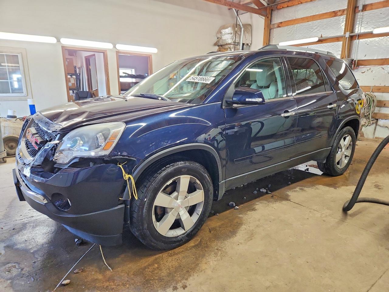 2011 GMC Acadia SLT1, VIN 1GKKRRED2BJ419855 — Перед