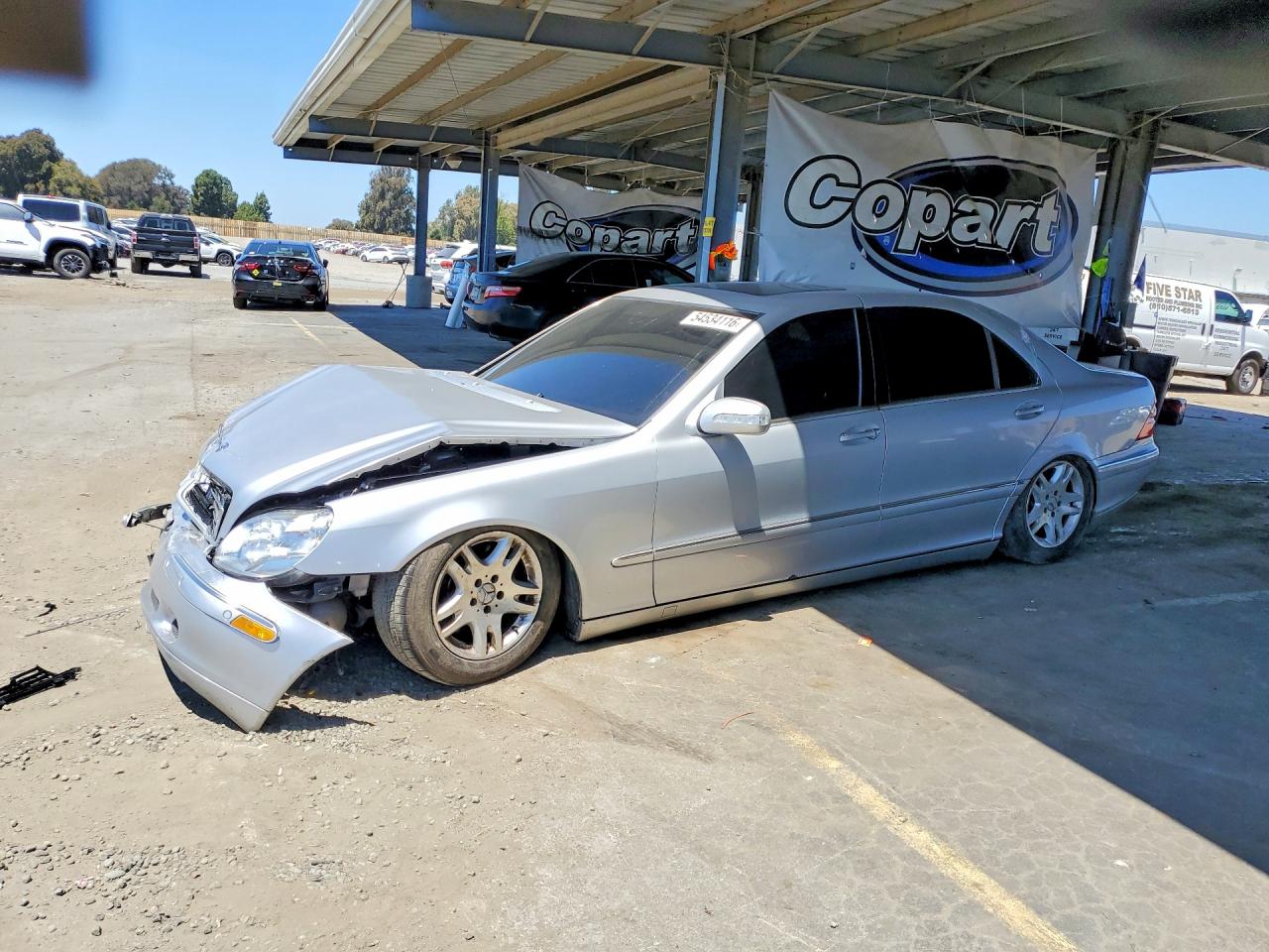 2000 Mercedes-Benz S 320/430/500, VIN WDBNG75J4YA116883 — Front end