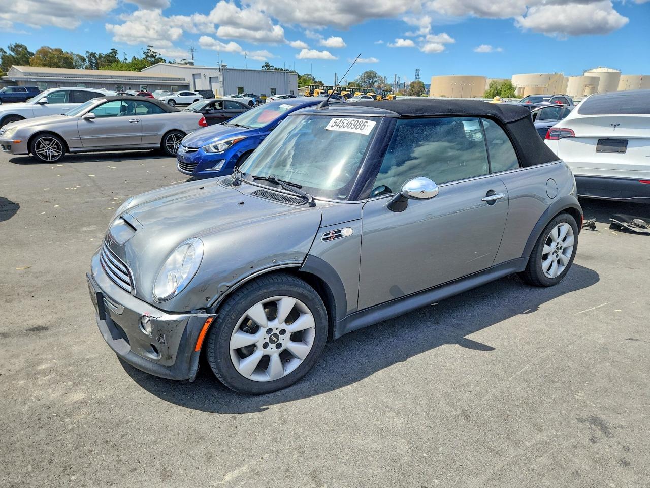 2005 MINI Convertible S, VIN WMWRH33435TF82181 — Перед