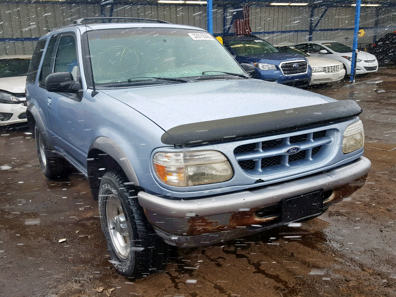 1998 Ford Explorer Sport, VIN 1FMYU24X2WUC30484 — Мелкие вмятины и царапины