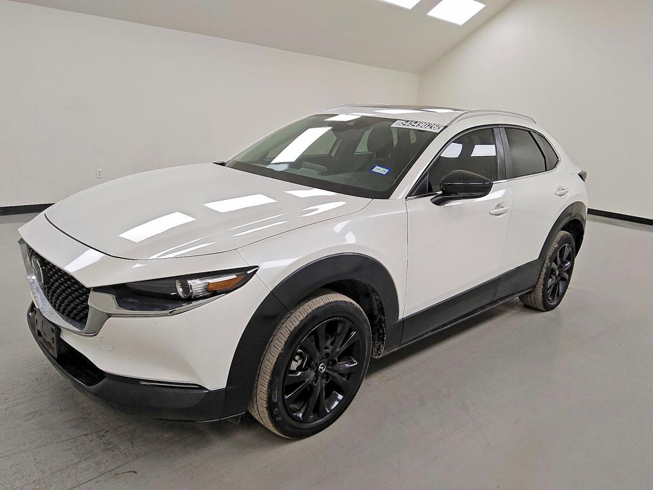 2022 Mazda CX-30 2.5 Turbo, VIN 3MVDMBAY3NM437998 — Minor dents and scratches