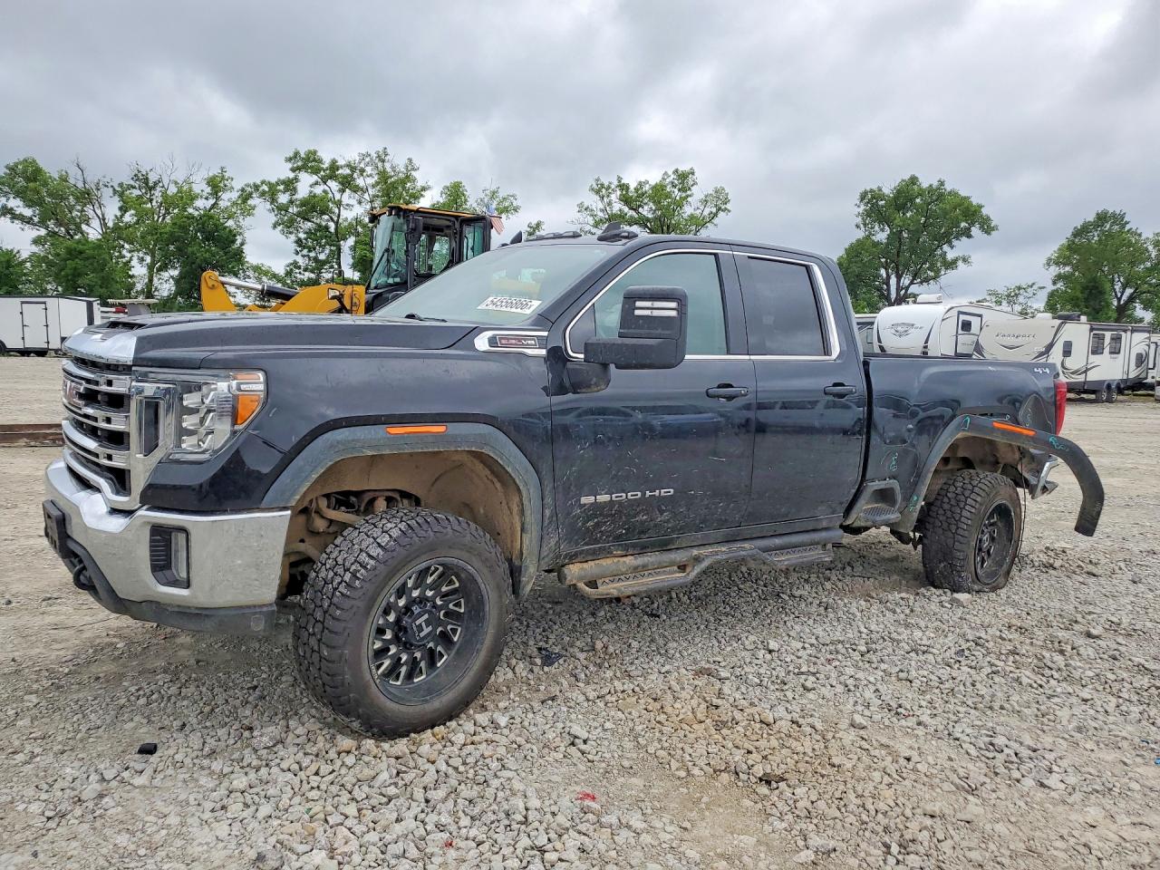 2021 GMC Sierra 2500HD SLE, VIN 1GT59ME76MF300749 — Rear end