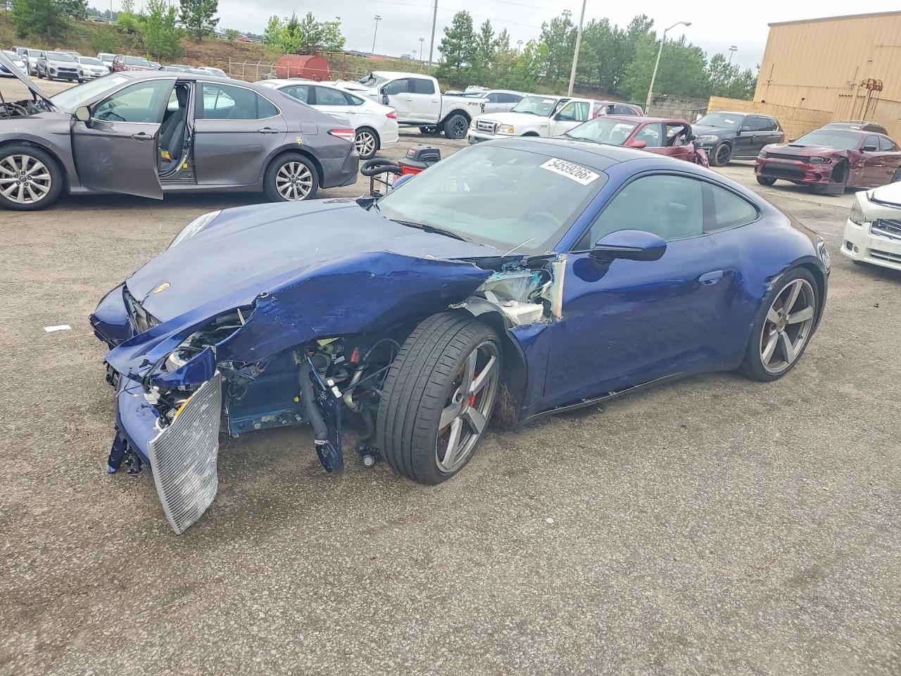 2021 Porsche 911 Carrera S, VIN WP0AB2A94MS221585 — Front end