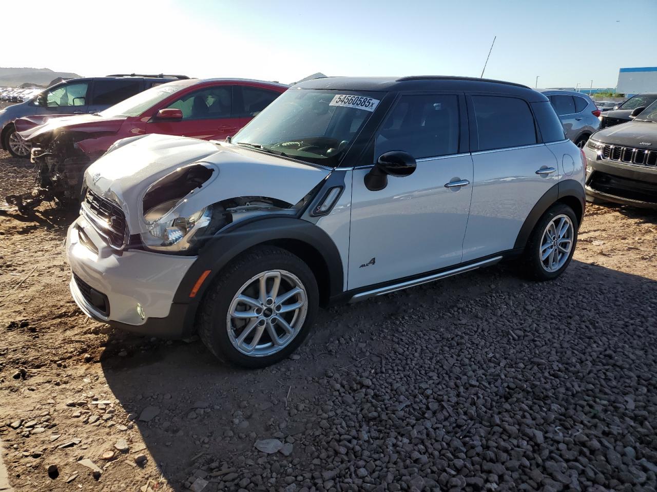 2015 MINI Countryman S, VIN WMWZC5C53FWP44388 — Front end