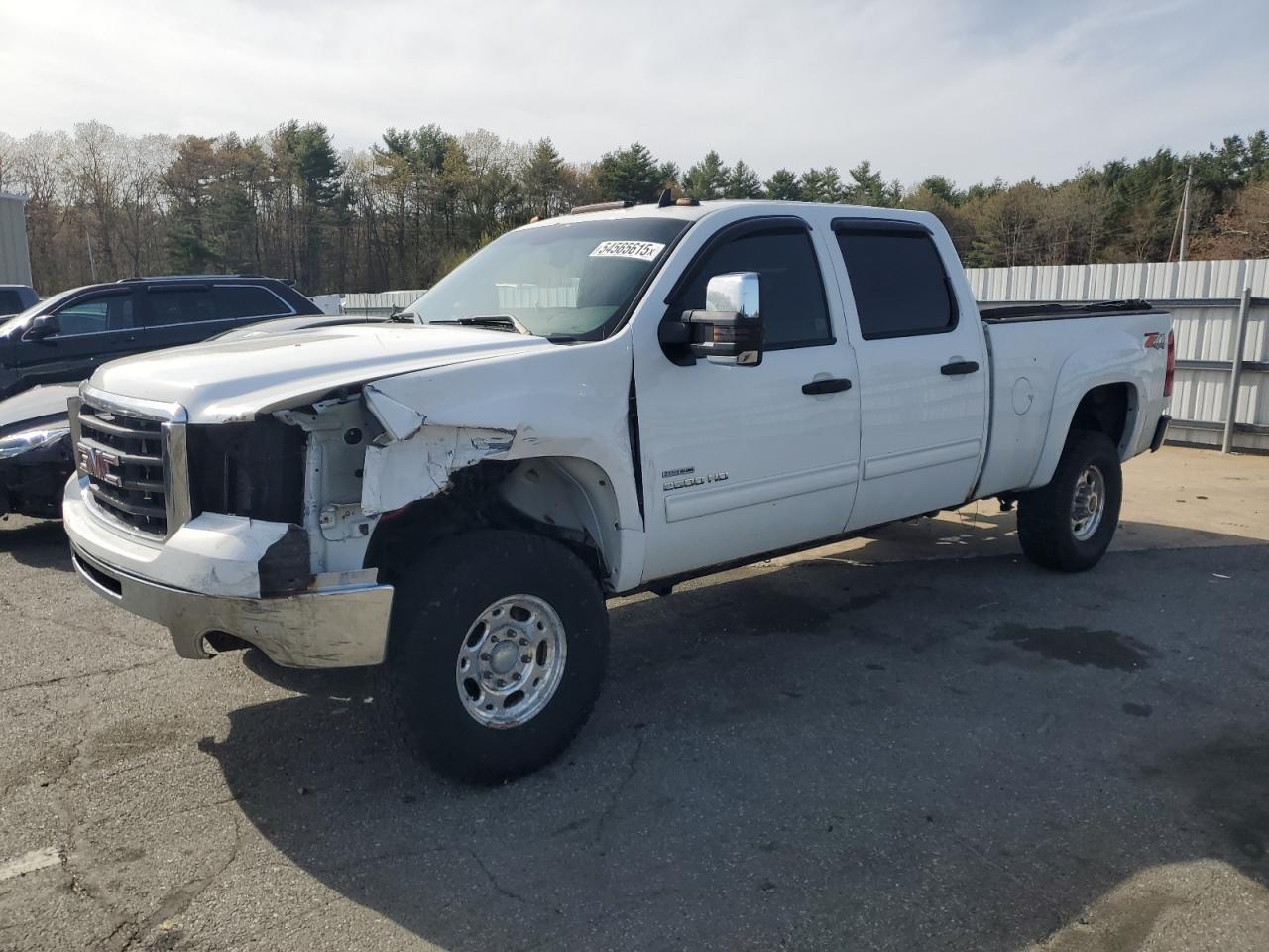 2010 GMC Sierra 2500HD SLE, VIN 1GT4K0B66AF132403 — Side
