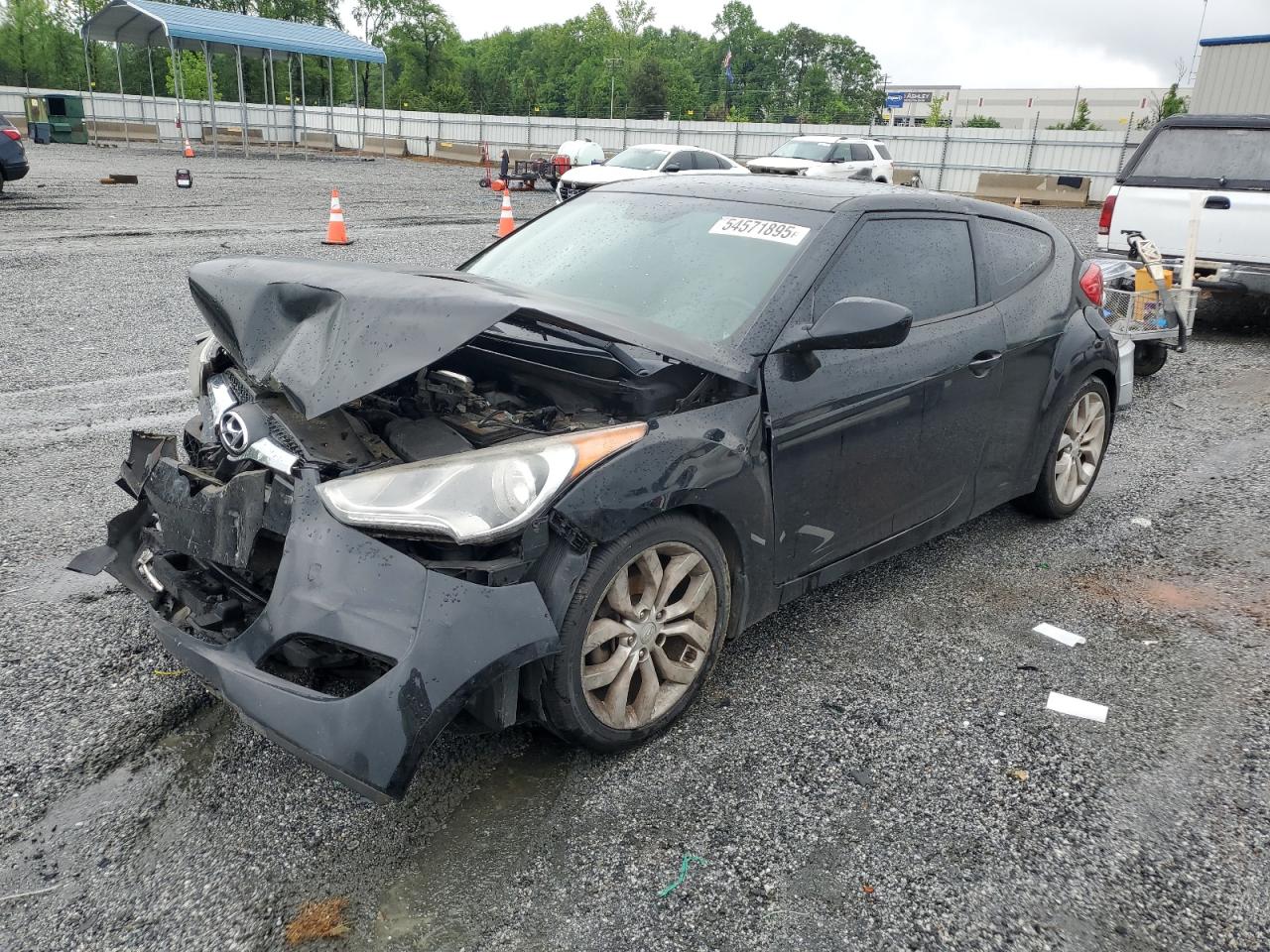 2013 Hyundai Veloster w/Gray Int, VIN KMHTC6AD8DU113990 — Front end