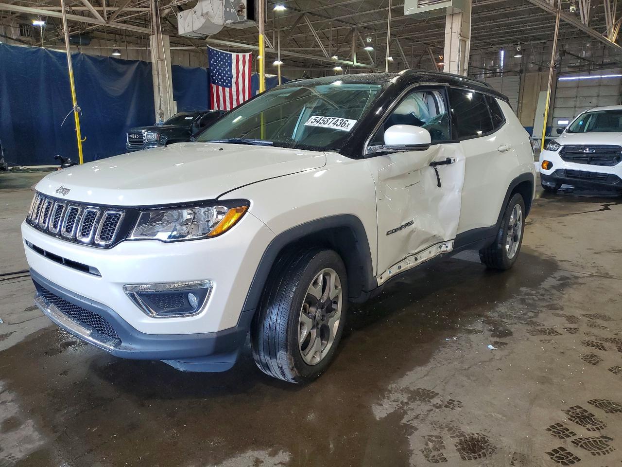 2020 Jeep Compass Limited, VIN 3C4NJDCB4LT101332 — Side