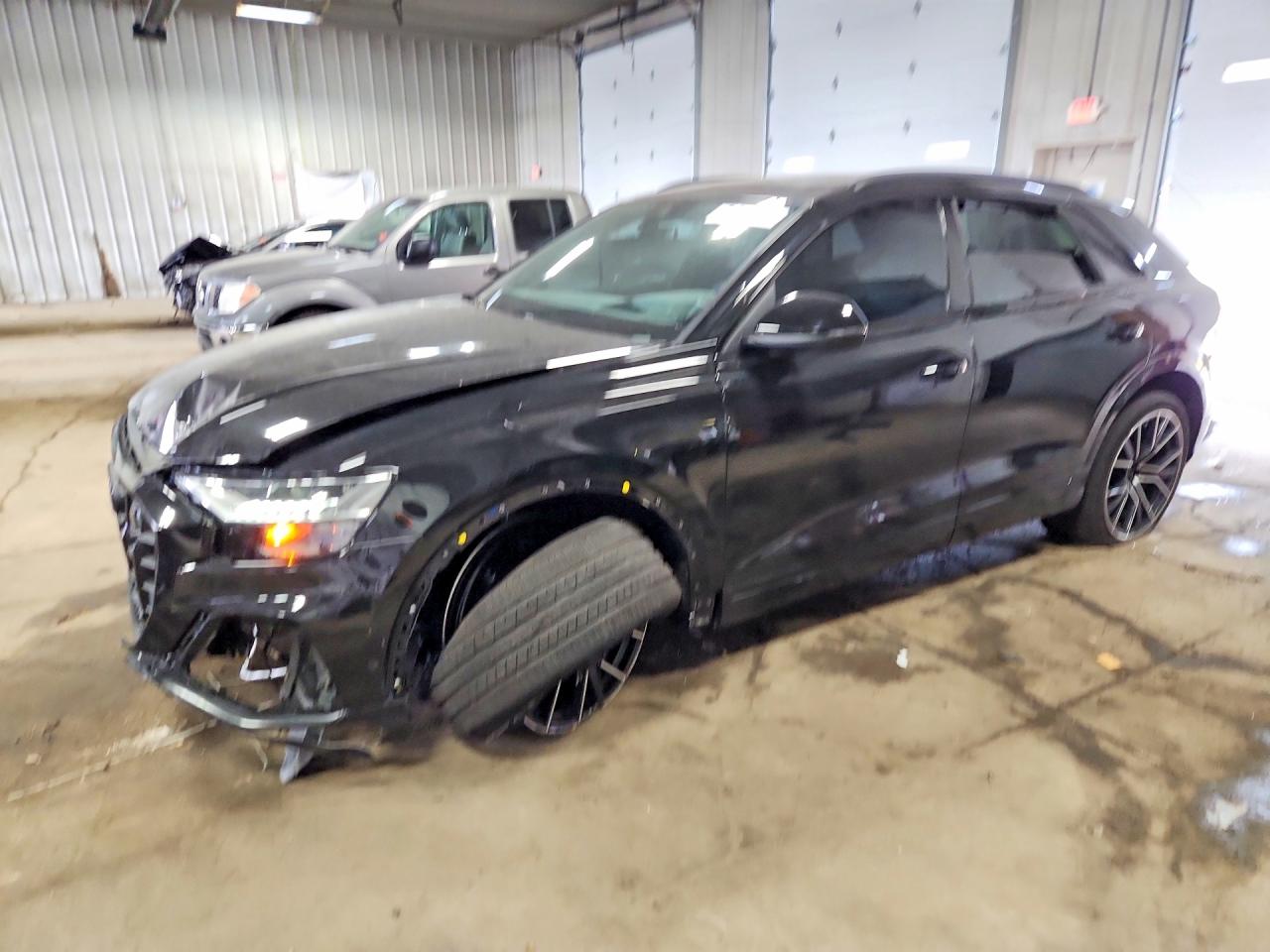 2022 Audi SQ8 Prestige, VIN WA1CWBF18ND026718 — Front end