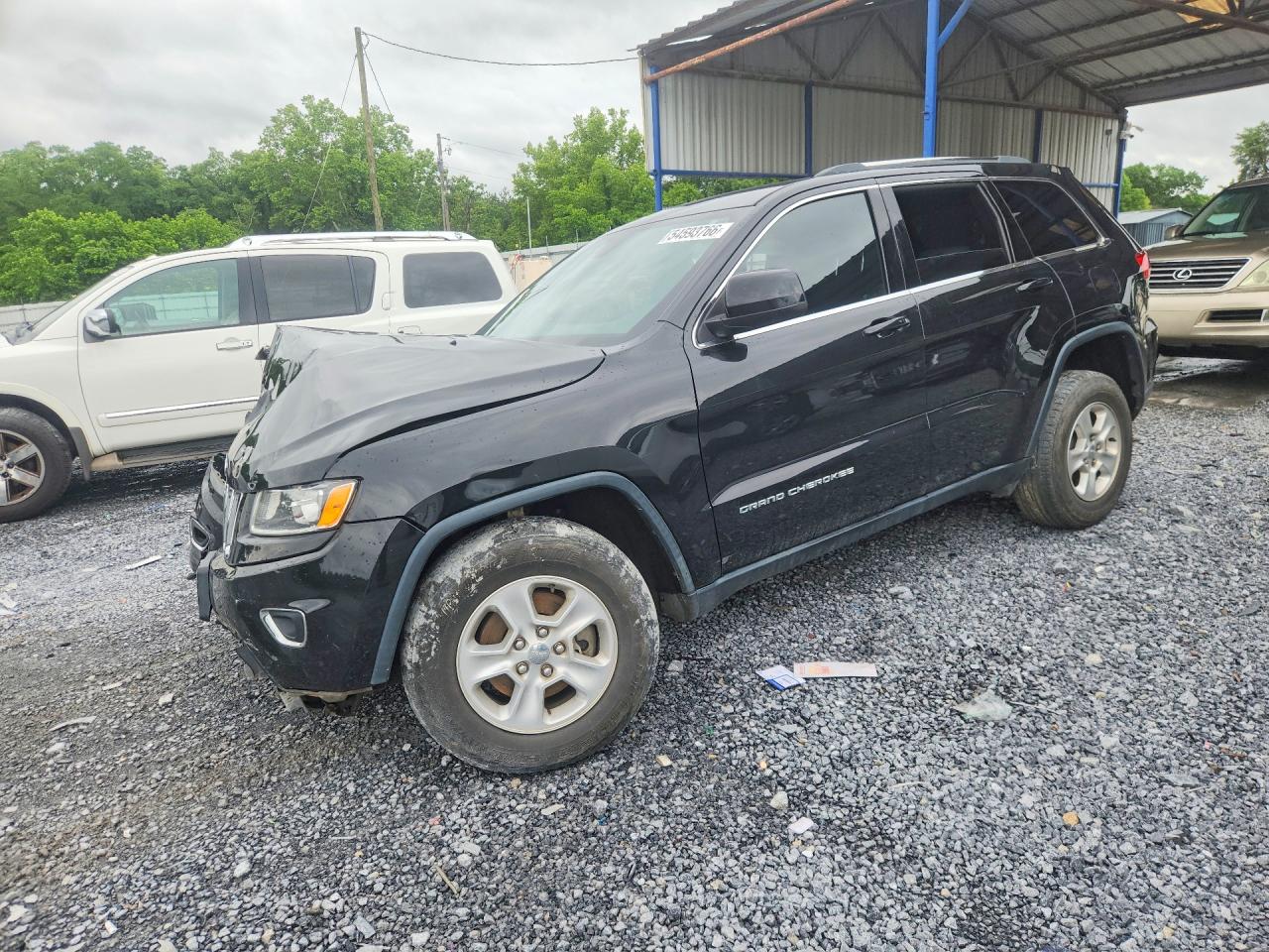 2016 Jeep Grand Cherokee Laredo, VIN 1C4RJFAG4GC336956 — Front end