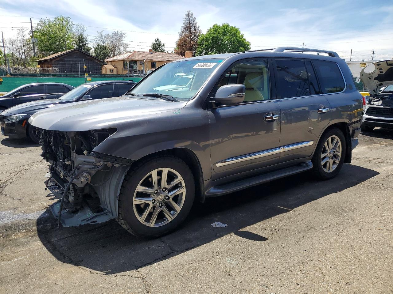 2013 Lexus LX 570, VIN JTJHY7AX2D4110740 — Зад