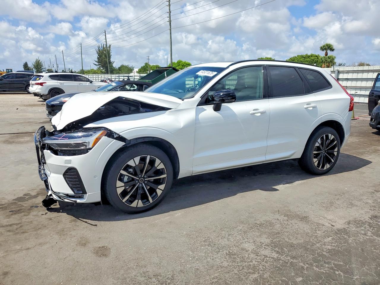 2026 Volvo XC60 Plus, VIN YV4M12RC3T1448641 — Front end