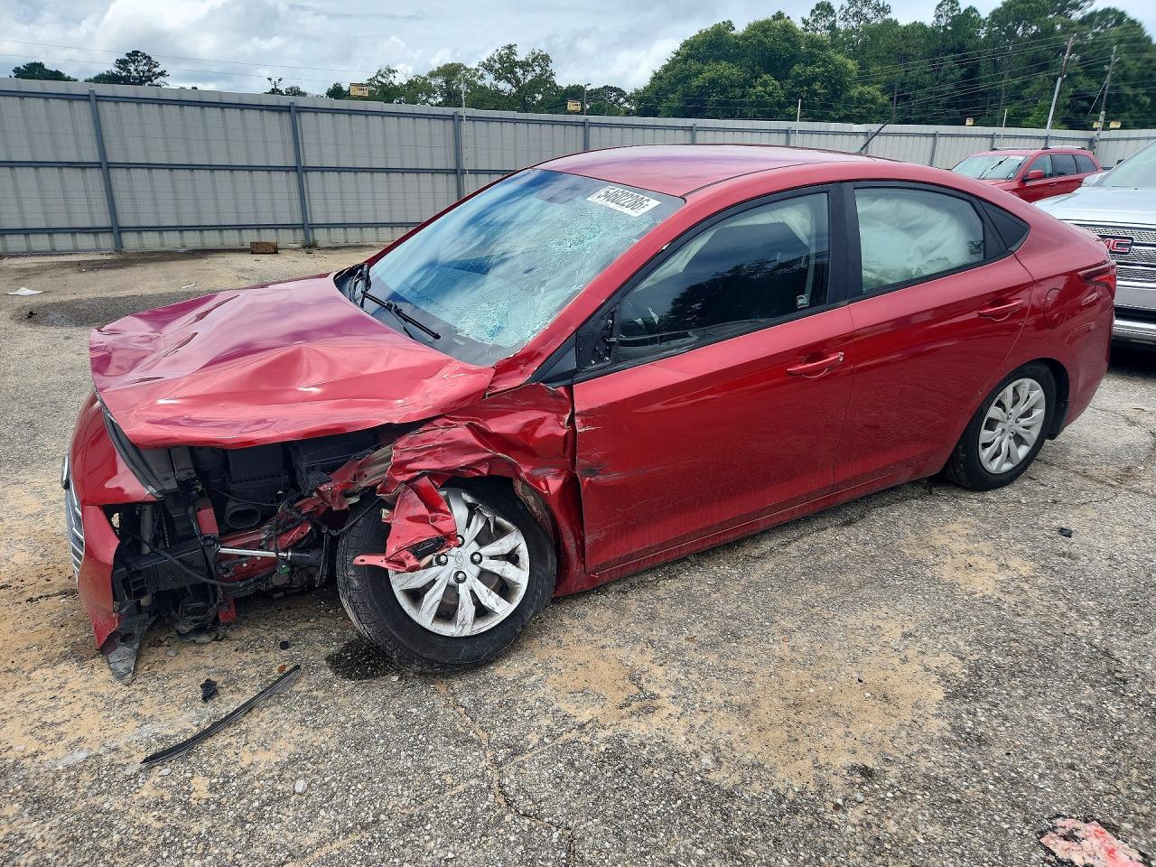 2020 Hyundai Accent SE, VIN 3KPC24A63LE116354 — Front end