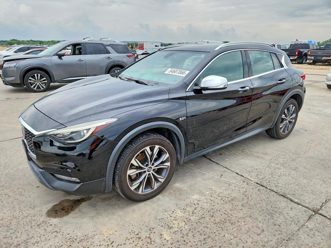 2017 Infiniti QX30 Premium, VIN SJKCH5CR7HA017751 — Hail