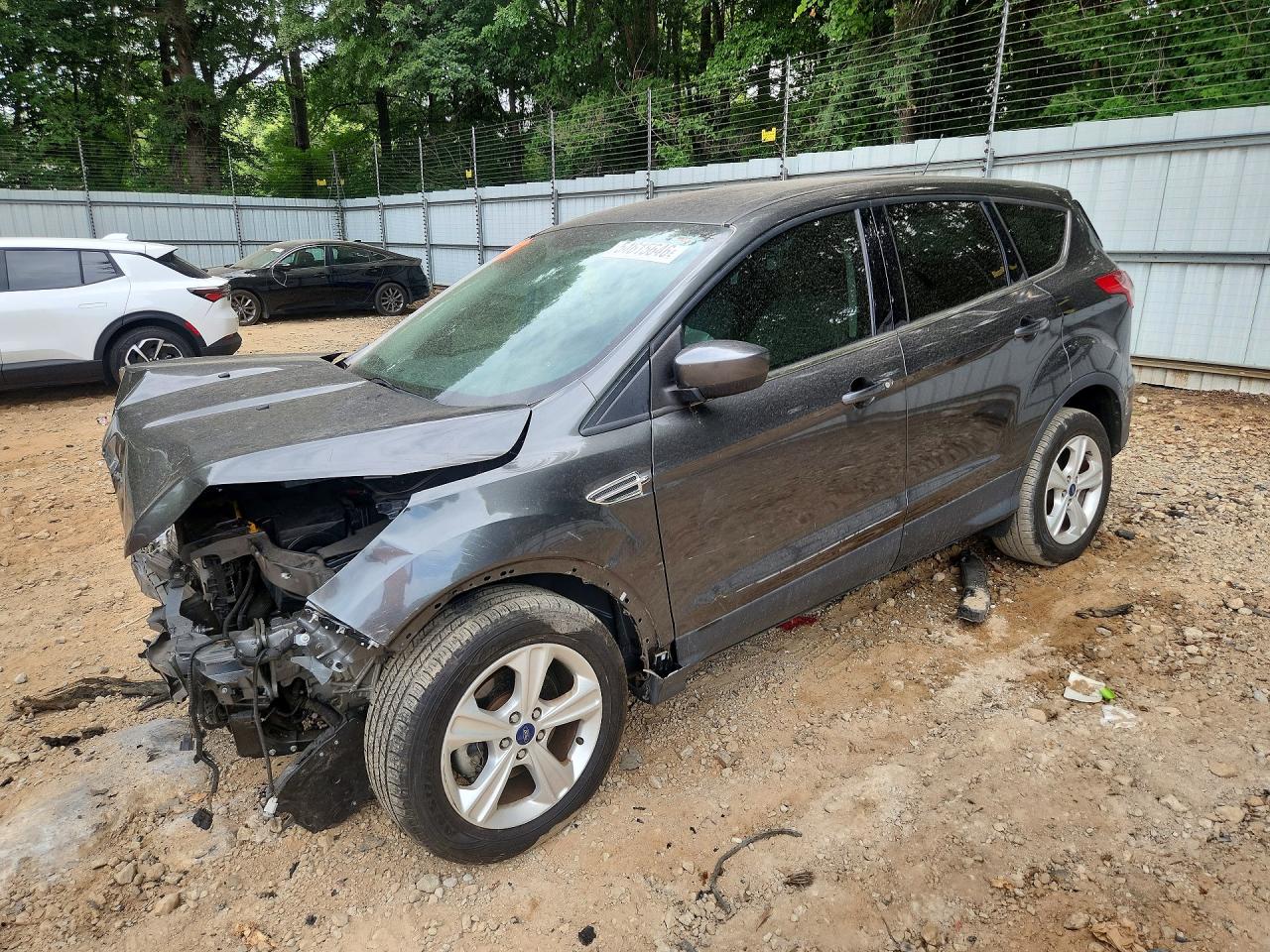 2015 Ford Escape SE, VIN 1FMCU0GX7FUA56924 — Front end