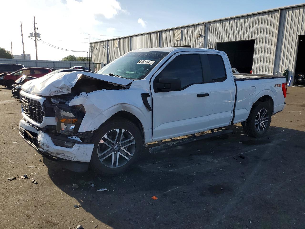 2023 Ford F-150 XL, VIN 1FTEX1CP5PKE37300 — Перед