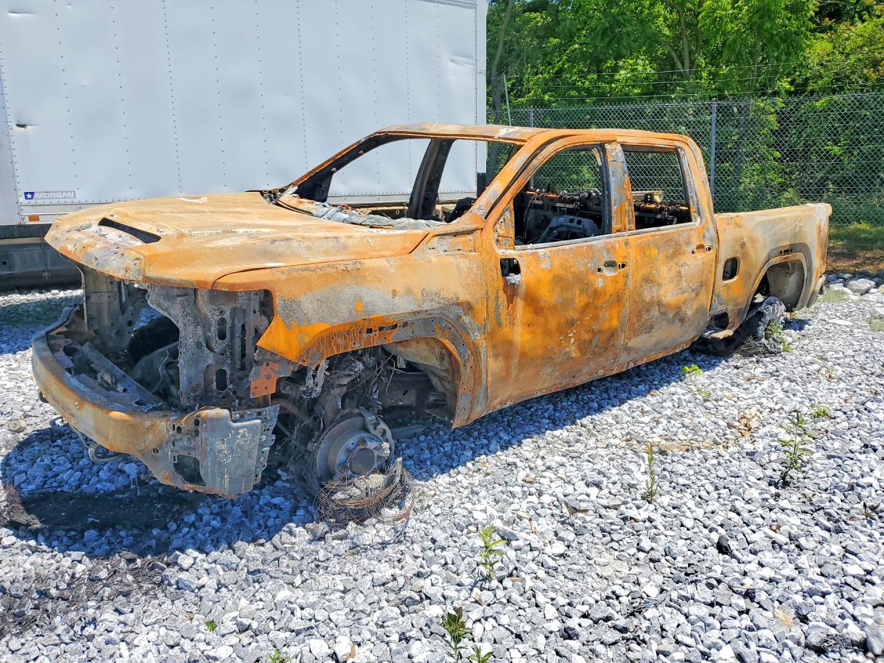 2024 GMC Sierra 3500HD Denali Ultimate, VIN 1GT49YEY6RF423955 — Burn