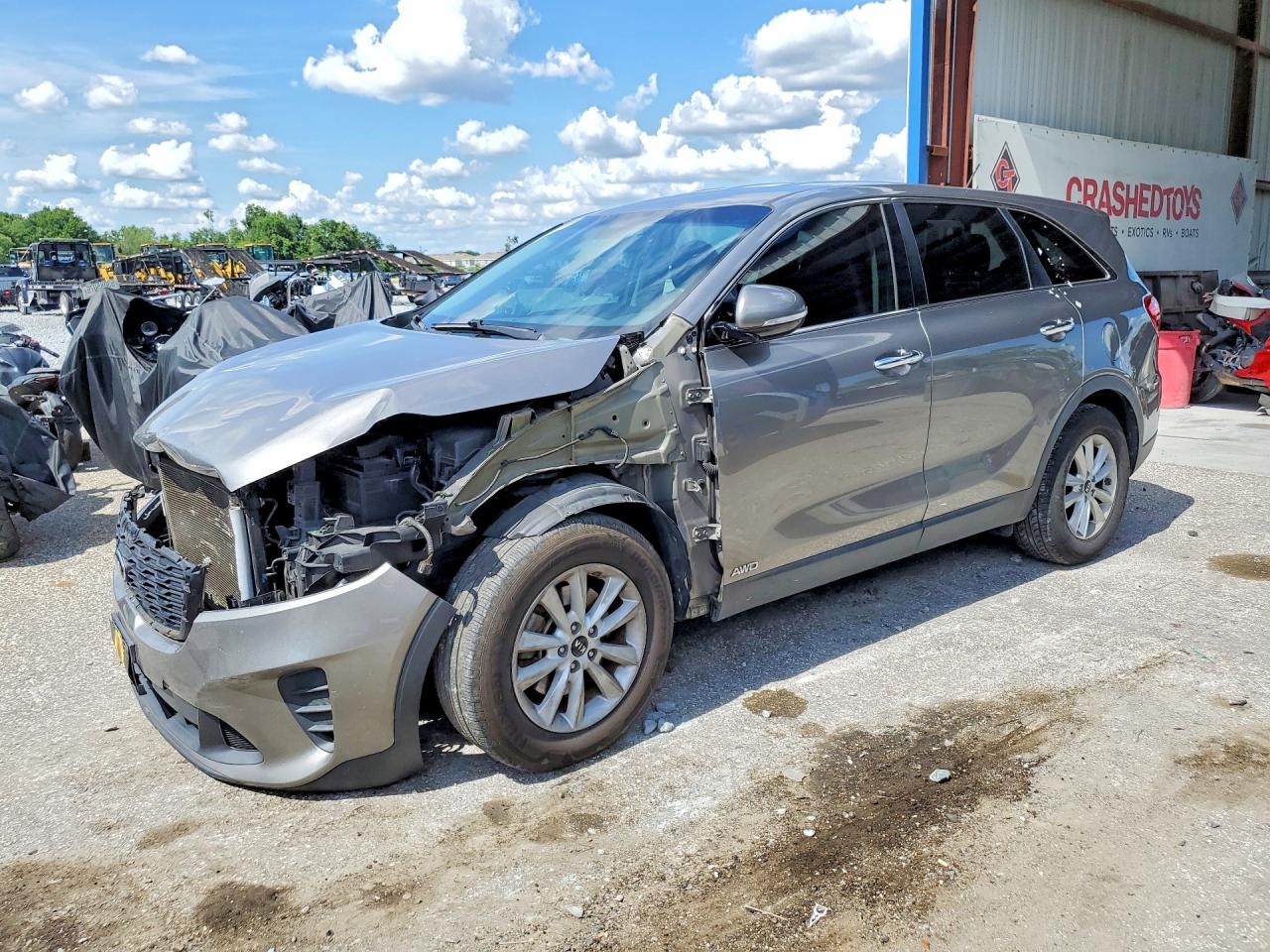 2019 Kia Sorento LX, VIN 5XYPGDA53KG515423 — Front end