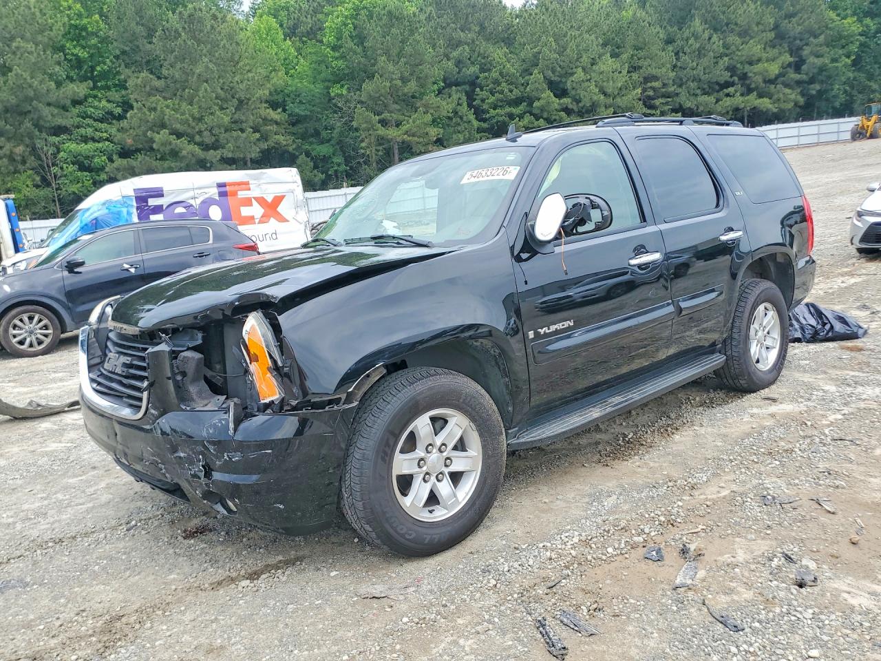 2007 GMC Yukon SLT, VIN 1GKFC13J77J349371 — Front end