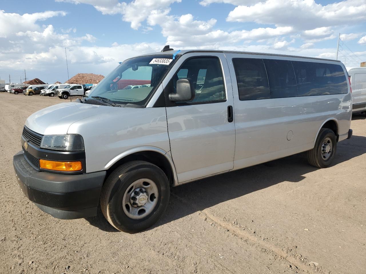 2020 Chevrolet Express Passenger LS, VIN 1GAZGNFP5L1268456 — Minor dents and scratches