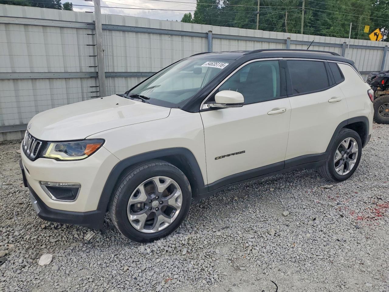 2019 Jeep Compass Limited, VIN 3C4NJCCB5KT832845 — Мелкие вмятины и царапины