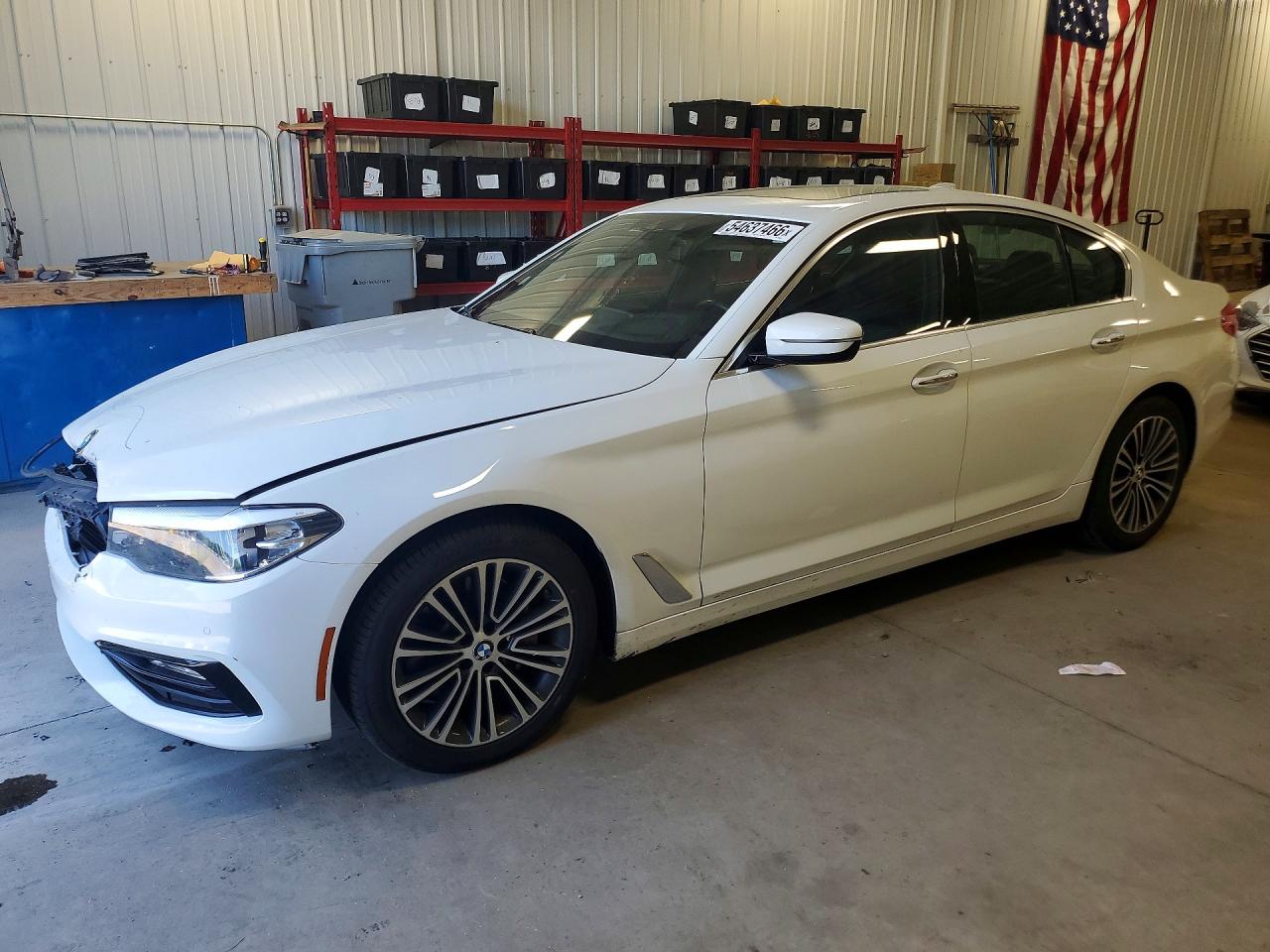 2018 BMW 5 Series 530i xDrive, VIN WBAJA7C50JG907676 — Front end