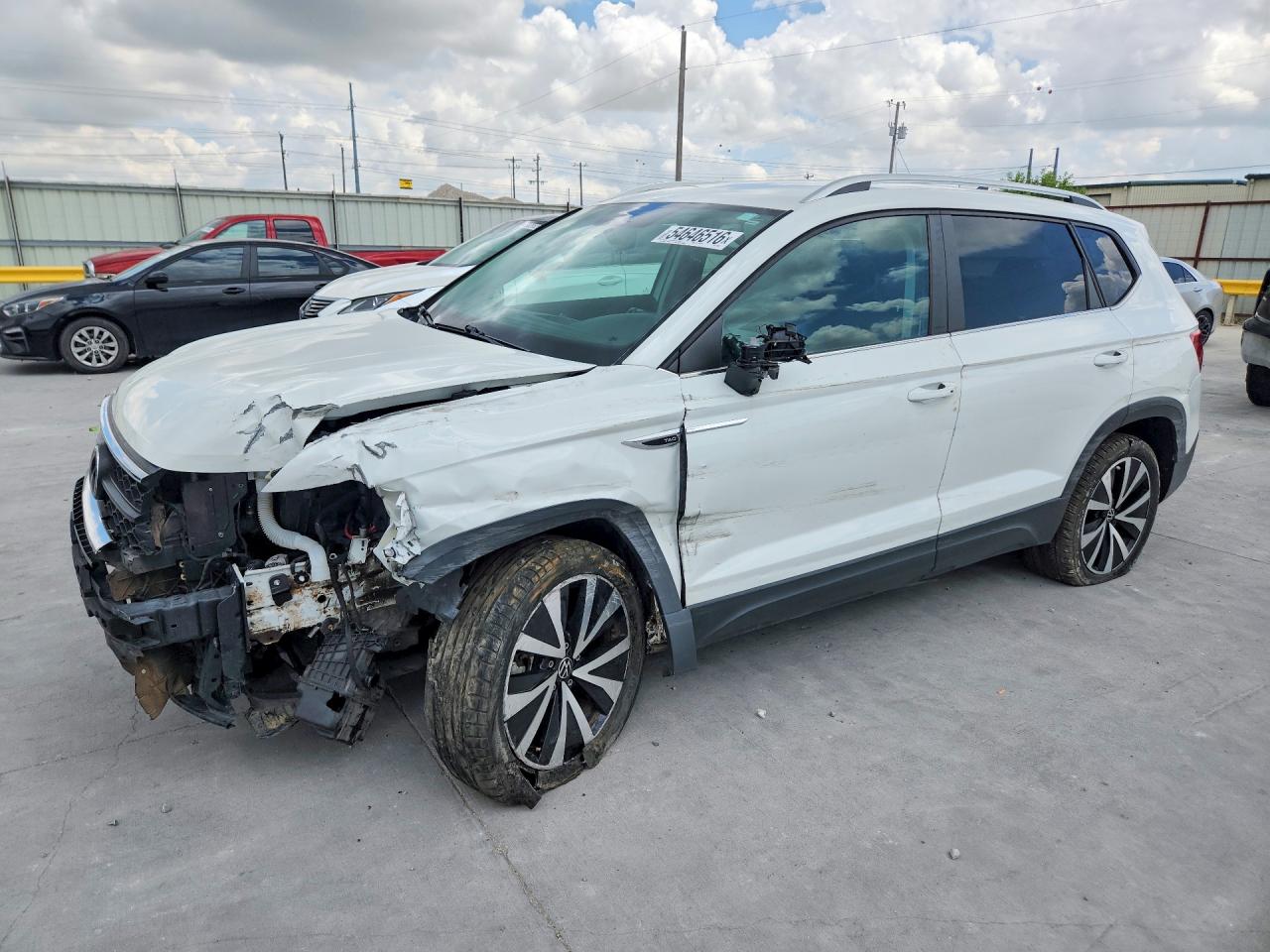 2022 Volkswagen Taos SE, VIN 3VVRX7B20NM015078 — Front end