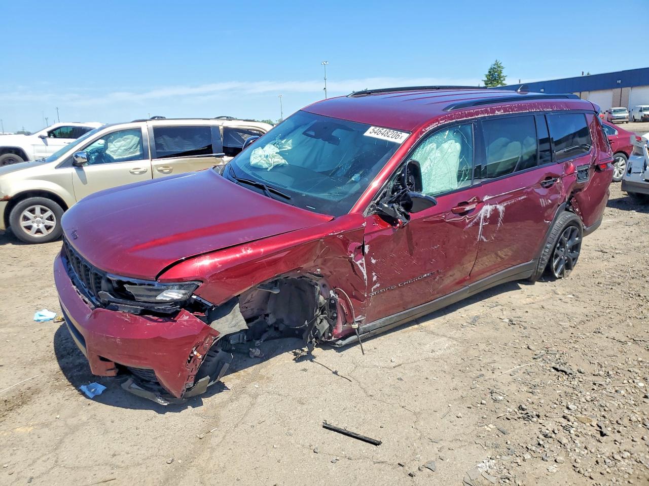 2025 Jeep Grand Cherokee Altitude, VIN 1C4RJKAG2S8679642 — Front end