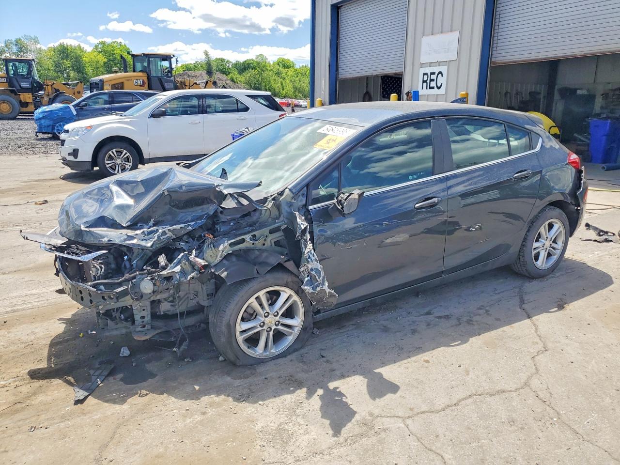 2018 Chevrolet Cruze LT, VIN 3G1BE6SM3JS607221 — Front end
