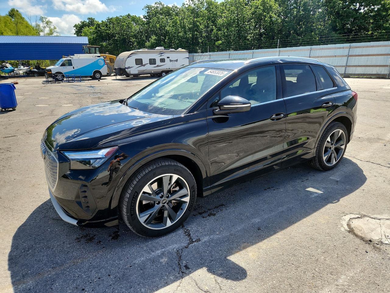 2022 Audi Q4 e-tron Premium, VIN WA1G2BFZ2NP033956 — Град